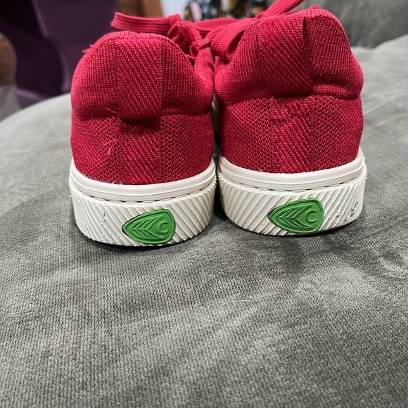 Cariuma sneakers - Picture 3 of 4